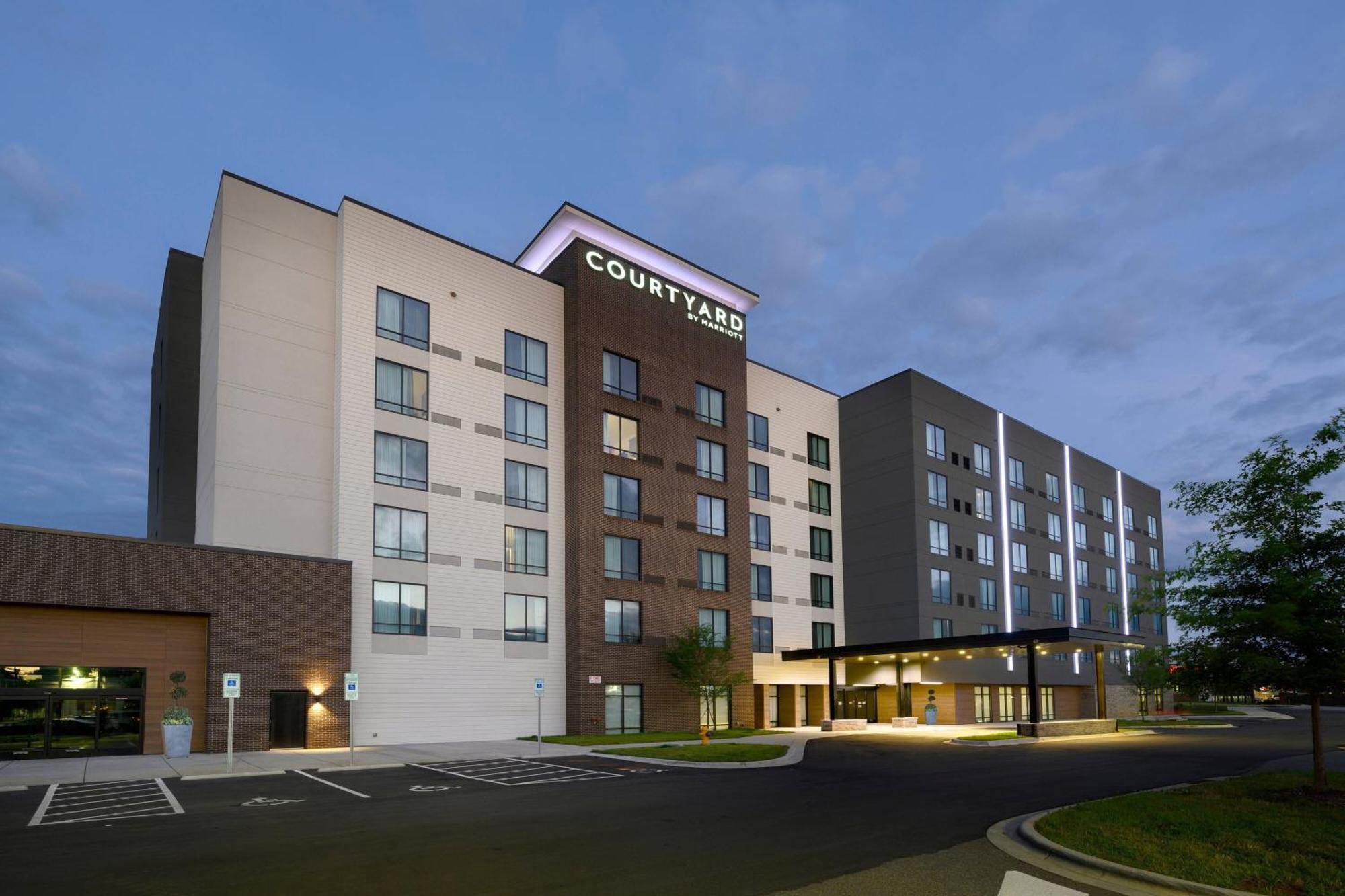 Courtyard By Marriott Charlotte Waverly Ballantyne Exterior photo